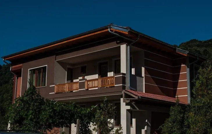 Guest House Rest - Image 1