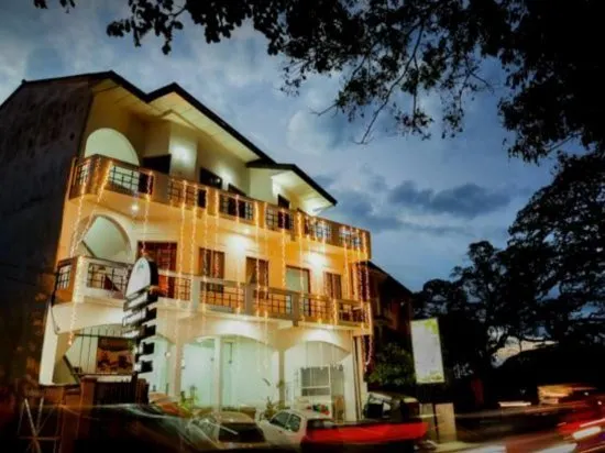 Citrus Cafe Inn - Image 1