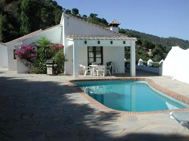 Las Cerezas - Image 1