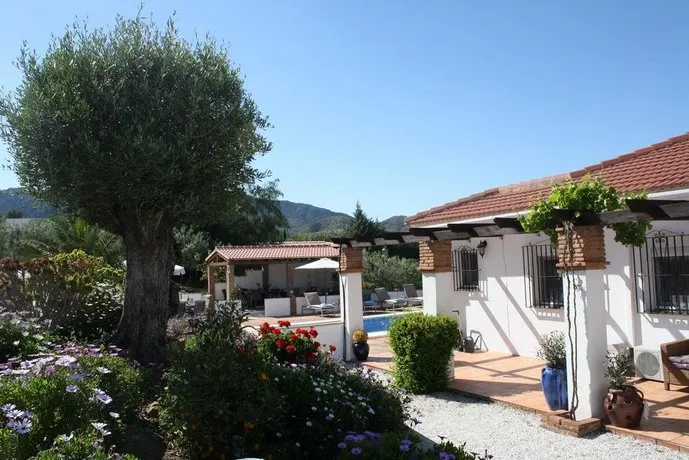 Alora Valley View Accommodations - Image 1