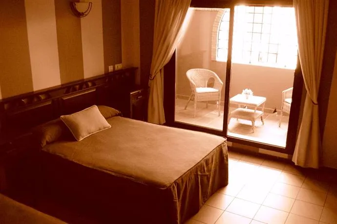 Hotel El Cruce - Image 1