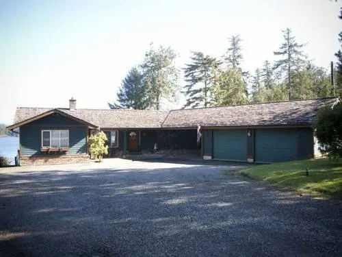 Ebb Tide Bed & Breakfast - Image 1