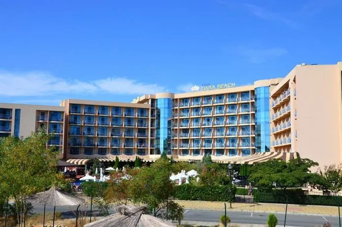 Victoria Palace Beach Hotel - Image 1