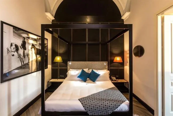 The H'All Tailor Suite - Image 1