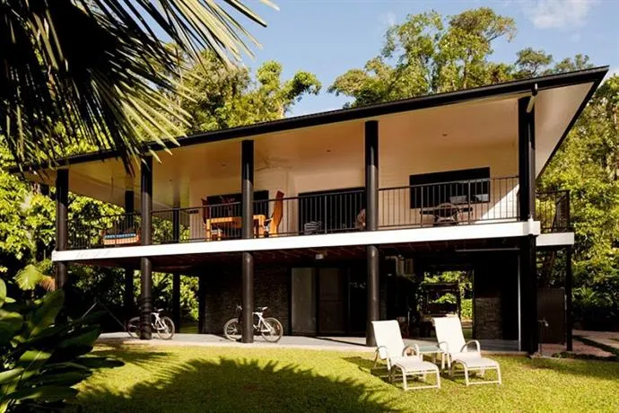 Misty Mountains Rainforest Retreat - Image 1