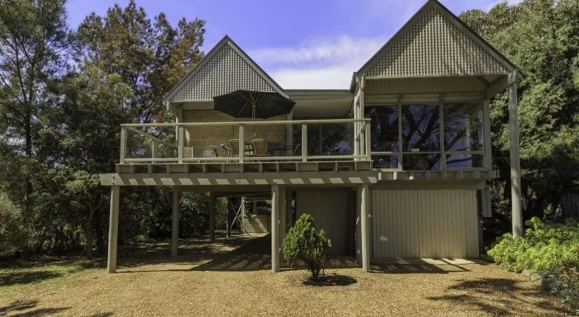 Tranquillity On Riverview - 33 Riverview Drive - Image 1