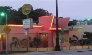 Saturn Motel - Image 1
