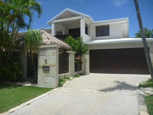 Oasis-House 5 Bedrooms - Image 1