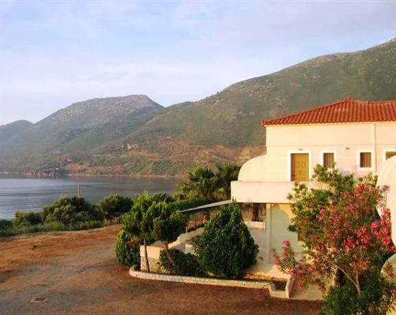 Skoutari Beach Hotel - Image 1