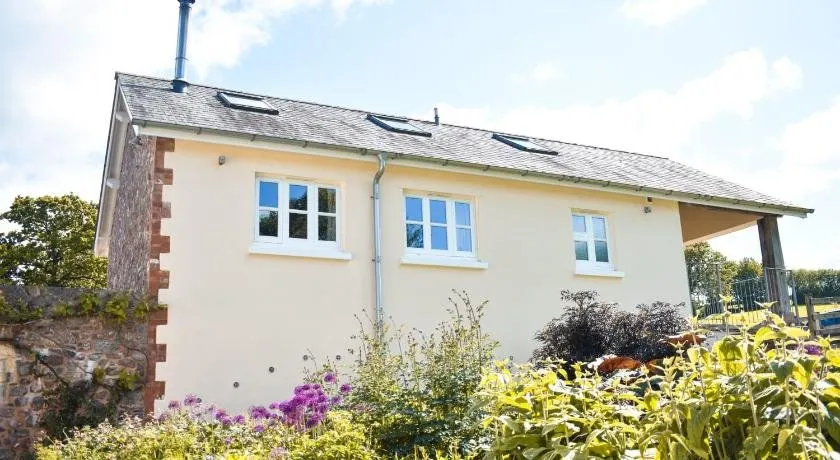 Burnhaies Farm Coach House - Image 1