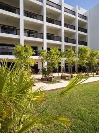 Royal Atlas & Spa - Image 1