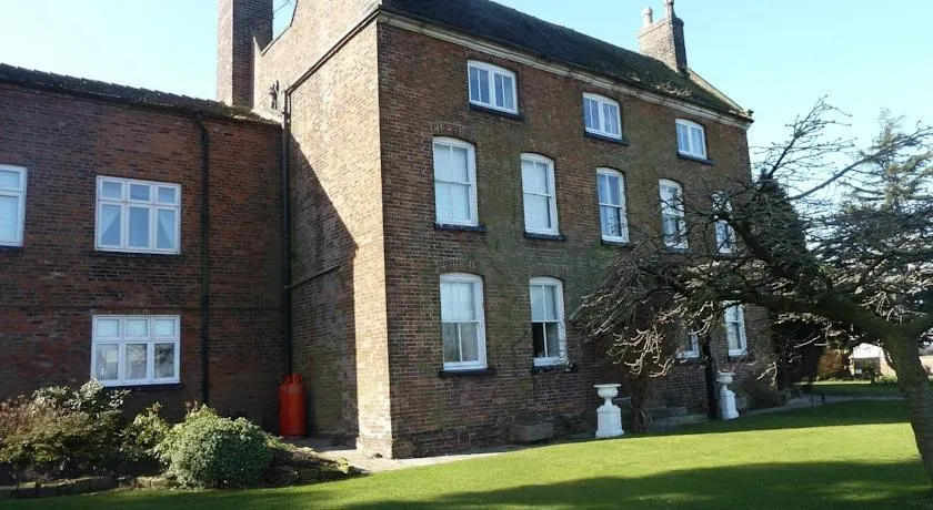 Domvilles Farm Bed and Breakfast - Image 1