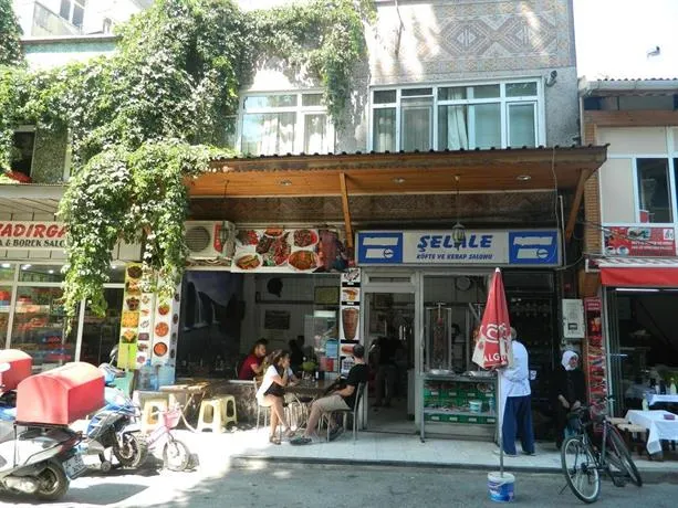 Family House Old City - Image 1