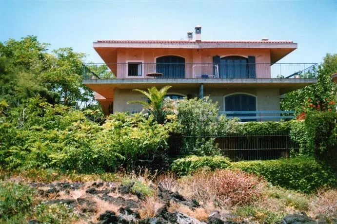 Casa Sulla Scogliera - Image 1