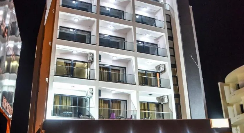 Hotel Lajka Luxury - Image 1
