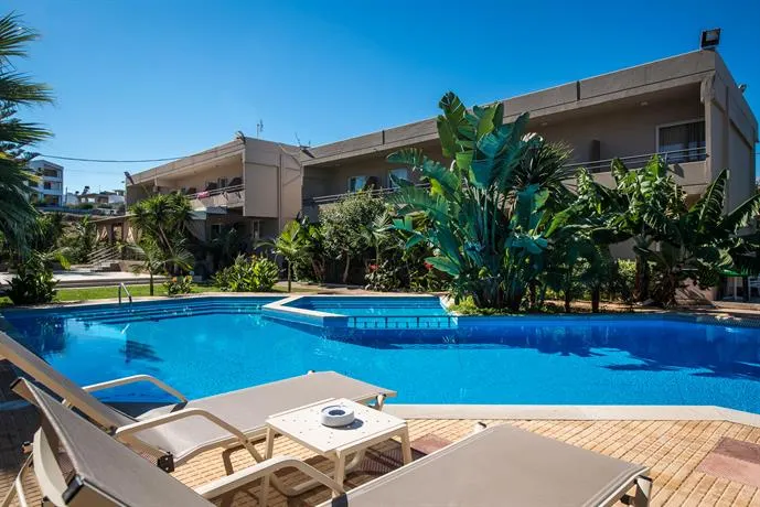 Oasis Hotel - Image 1