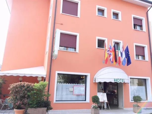 Hotel Ristorante Al Bassanello - Image 1