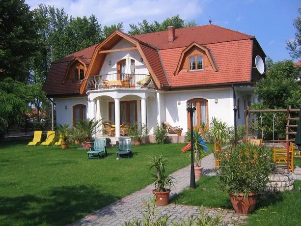 Gabi Apartmanház - Image 1