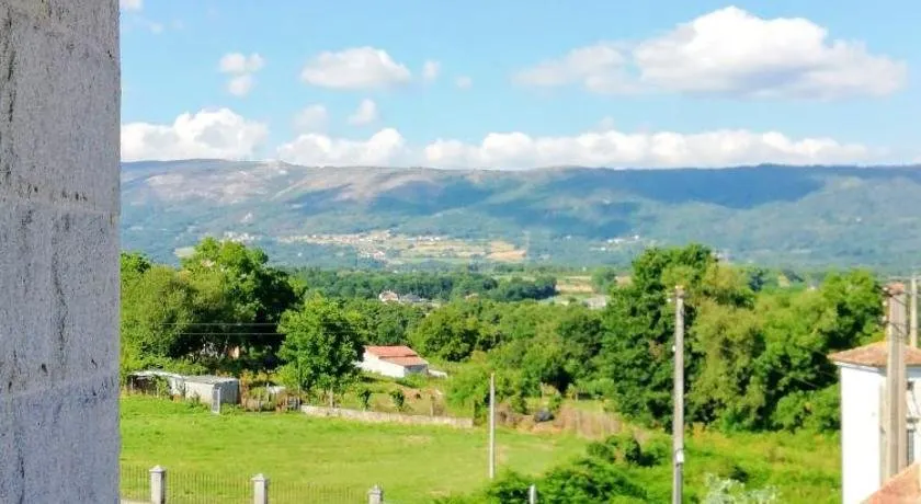Apartment with 2 bedrooms in Maceda with wonderful mountain view enclosed garden and WiFi - Image 1
