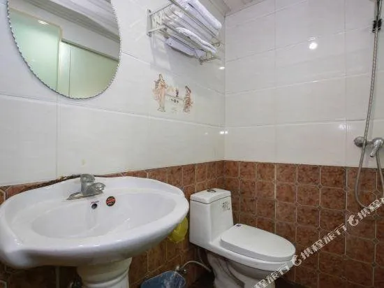 Kadun Business Hotel - Image 1
