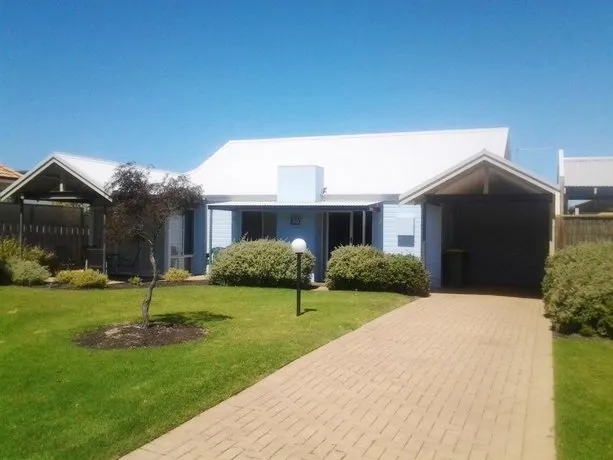 Seaside Villas - Image 1