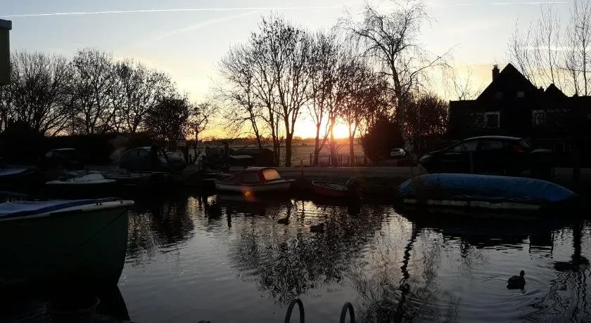 Out Of Amsterdam, River Apartment Close to City - Image 1