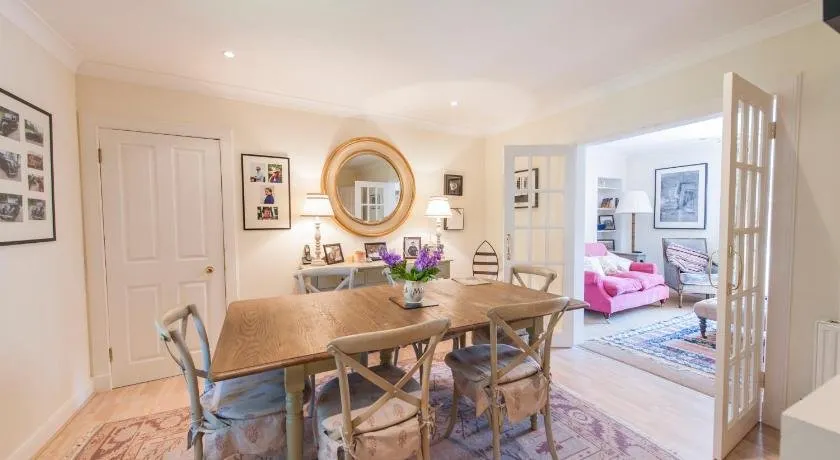 Belford Mews Apartment - Image 1