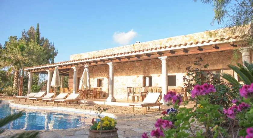 Villa & Guesthouse Paissa d'en Bernat - Image 1