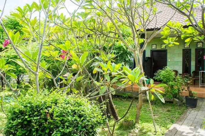 Sri Beach Inn - Image 1