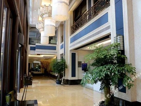 Lanzuan International Castle Hotel - Image 1