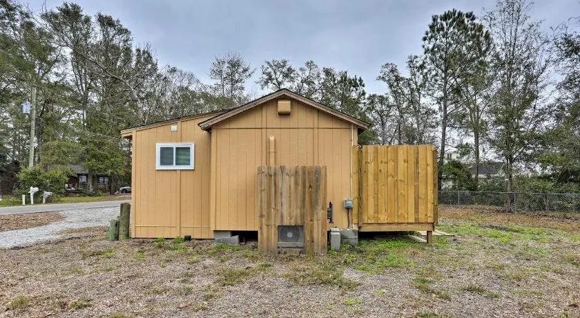 NEW-Studio w/Outdoor Shower 10 min to Sunset Beach - Image 1