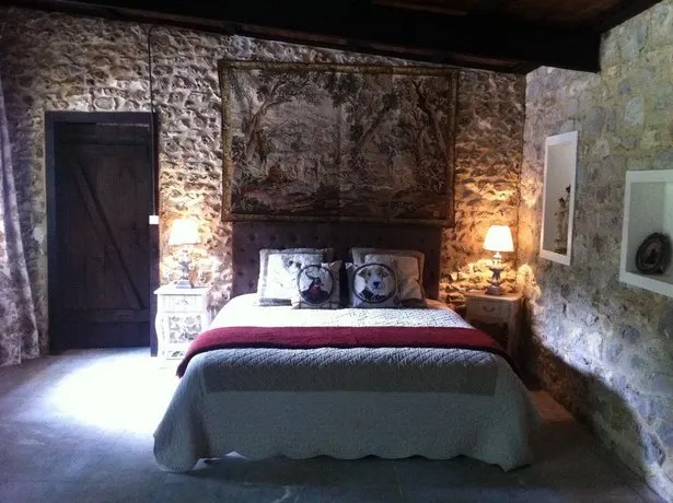 Vallière Lodge - Image 1