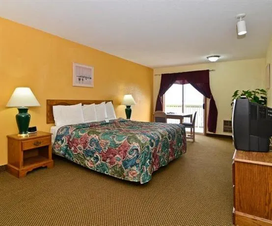Aladdin Motor Inn - Image 1