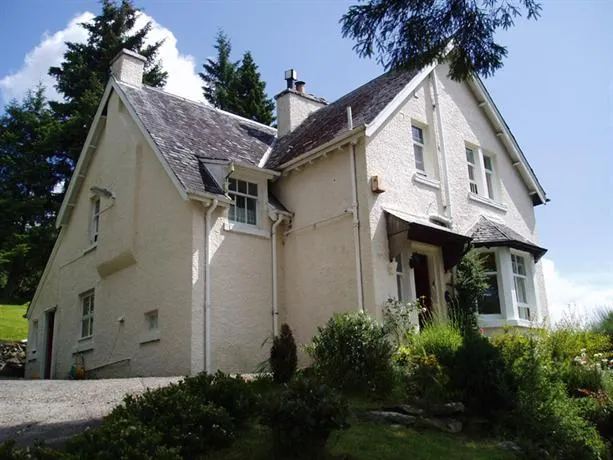 Glengarry Lodge - Image 1