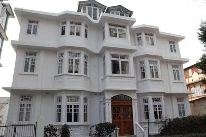 Hotel Springburn - Image 1
