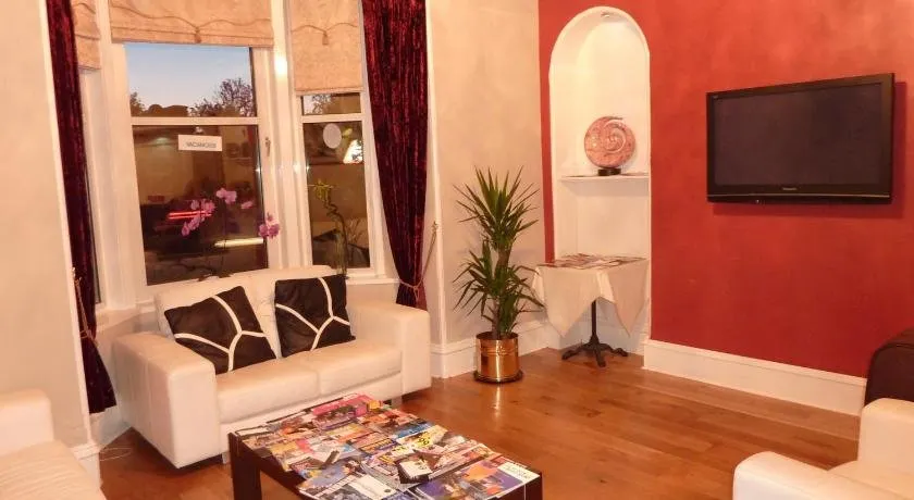Alba Guest House - Image 1