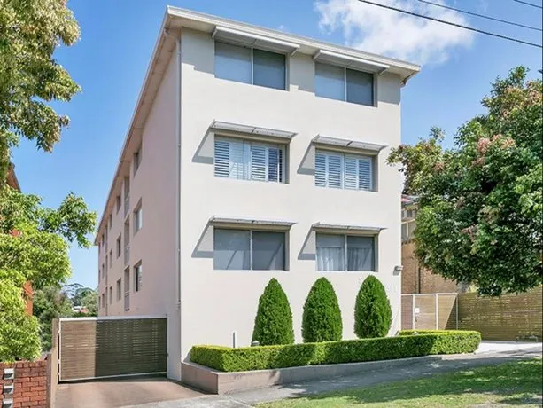 EXCELLENT COOGEE BEACH LOCATION - COOGY - Image 1