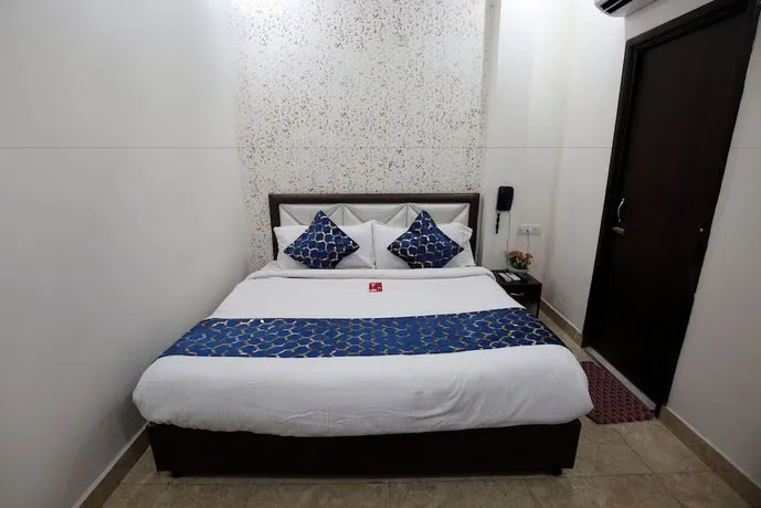 Hotel Rich Inn by OYO Rooms - Image 1