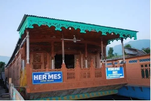 Hermes Group of Houseboats - Image 1