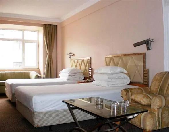 YIKANG SAKURA INN - Image 1