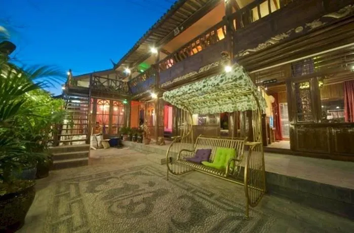 Shiwai Taoyuan Inn (Lijiang Ancient City Branch) - Image 1