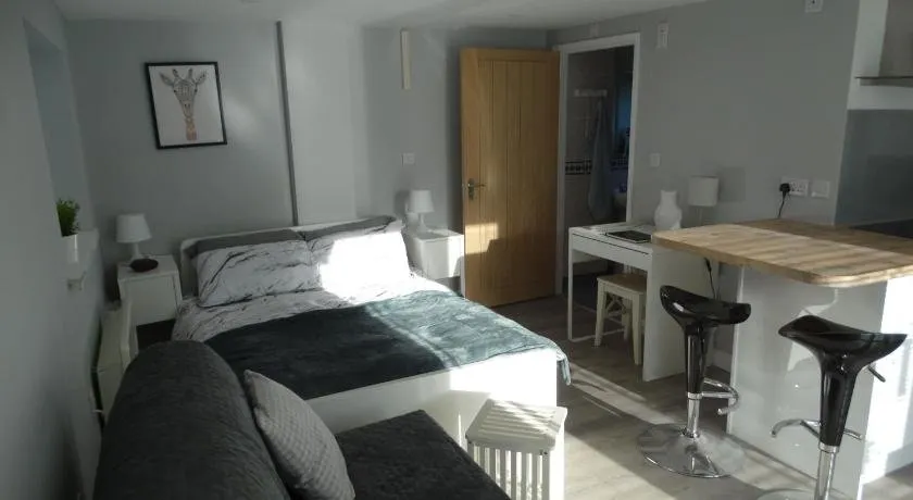 The Annexe - Image 1