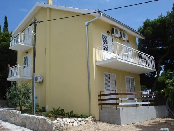 Munivrana - Image 1