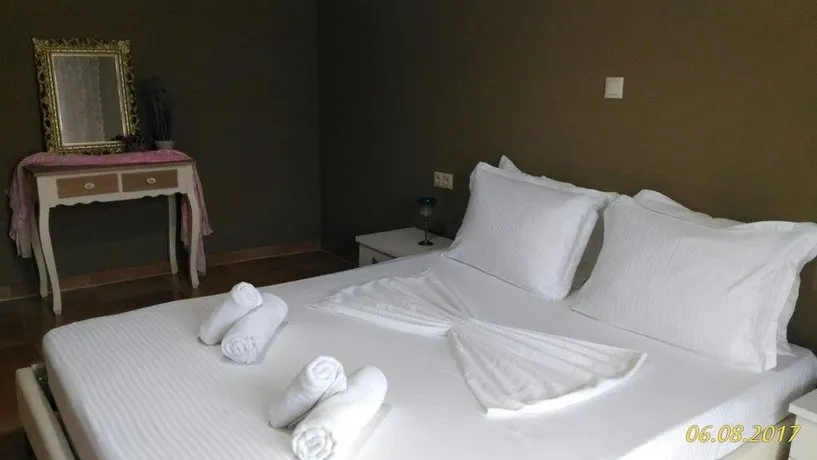Vicente House - Image 1