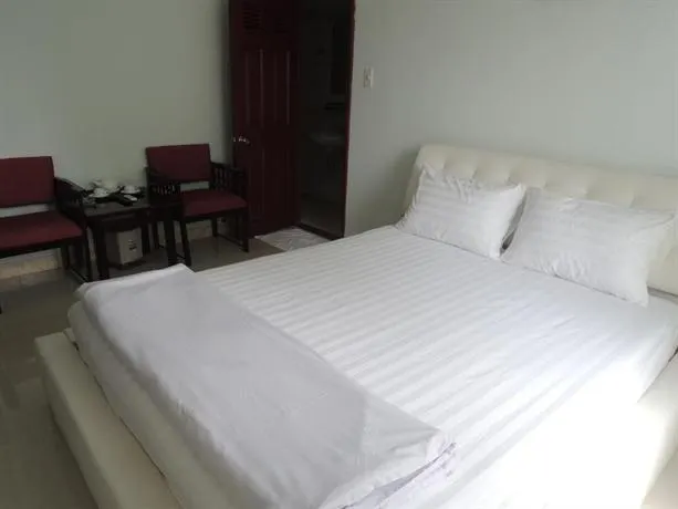 Phu Gia Hotel - Image 1