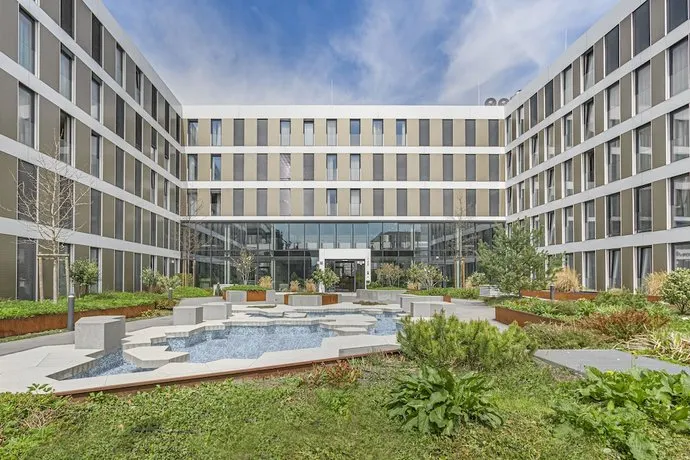 SQUAREVILLE Munchen West - Image 1