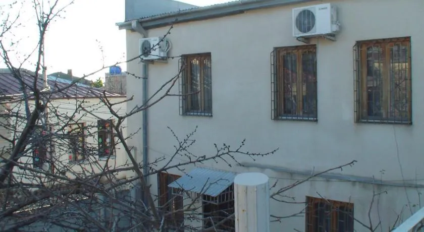 Imeri Guest House - Image 1
