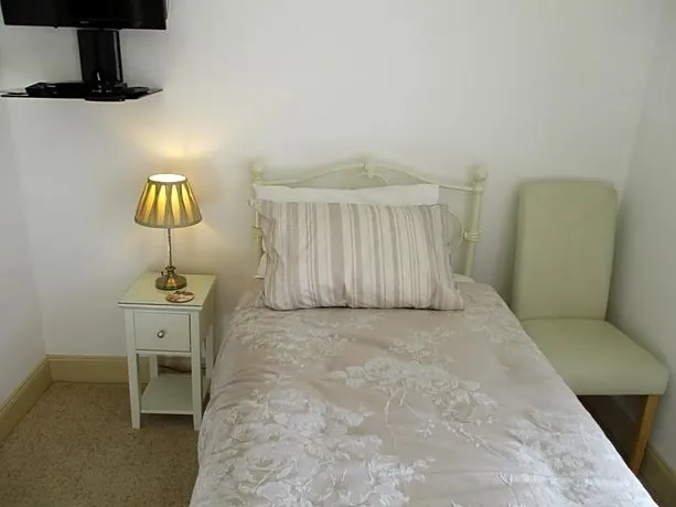 White Lodge B&B - Image 1