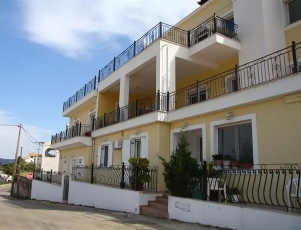 Santafemia Studios & Apartments - Image 1