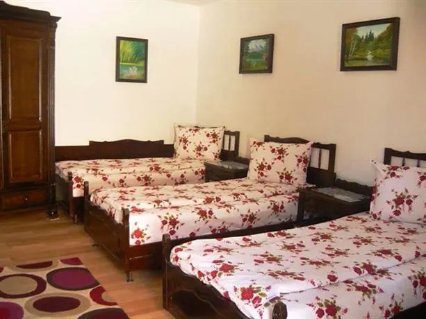 Casa Cu Cerdac - Image 1